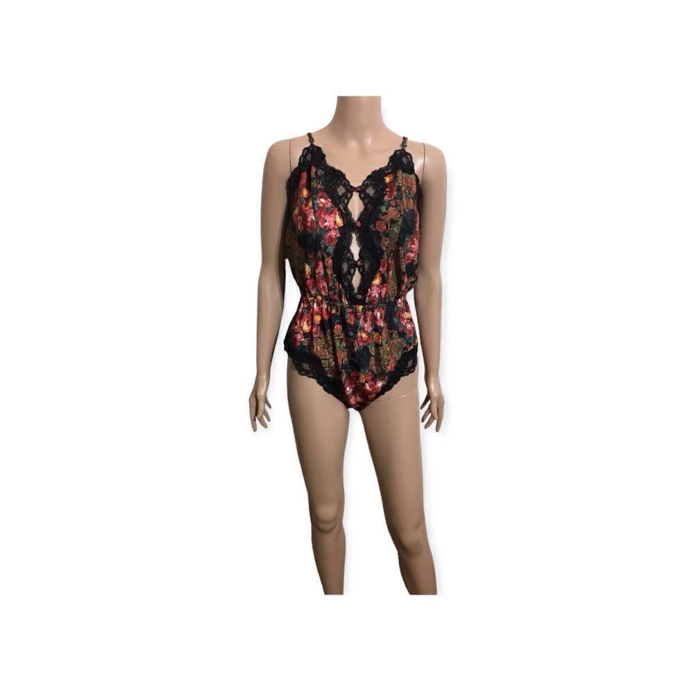 Delicates Teddy Bodysuit Size: S